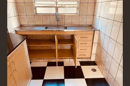 Casa à venda com 180m², 2 quartos e sem vaga
