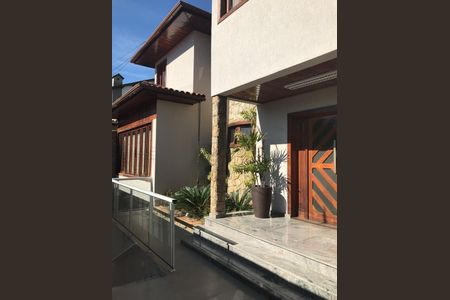 Fachada de casa à venda com 1 quarto, 550m² em Castelo, Belo Horizonte