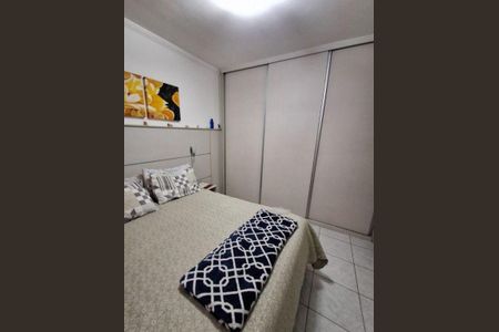 Casa à venda com 79m², 2 quartos e 1 vaga