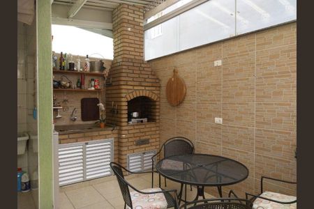 Casa à venda com 128m², 3 quartos e 2 vagas