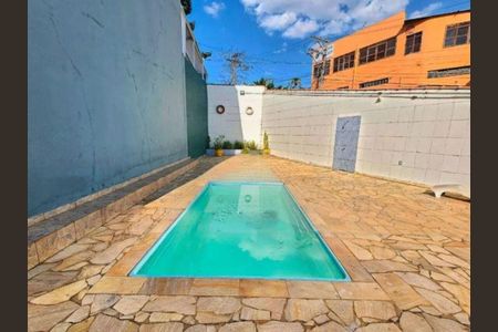 Casa à venda com 2 quartos, 70m² em Itaquera, São Paulo