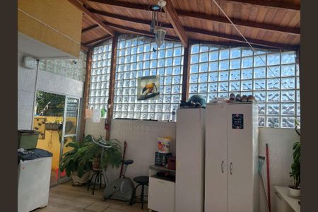 Casa à venda com 232m², 3 quartos e 4 vagas