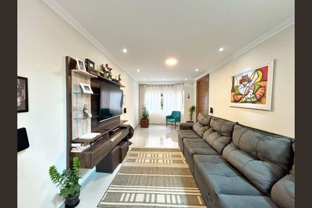Casa à venda com 3 quartos, 200m² em Vila Lais, São Paulo