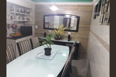 Casa à venda com 262m², 2 quartos e 2 vagas