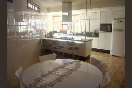 Casa à venda com 3 quartos, 356m² em Vila Rosalia, Guarulhos