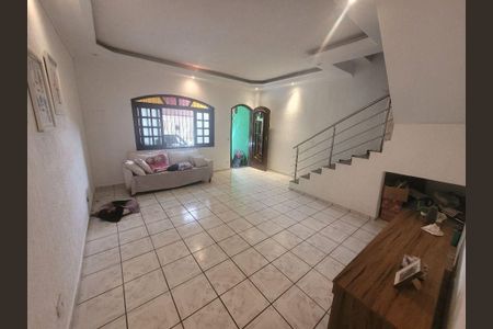 Casa à venda com 3 quartos, 200m² em Vila Rosalia, Guarulhos
