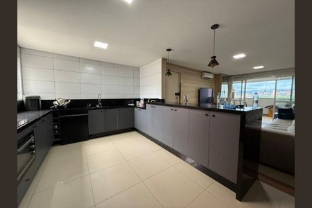 Casa à venda com 125m², 3 quartos e 7 vagas