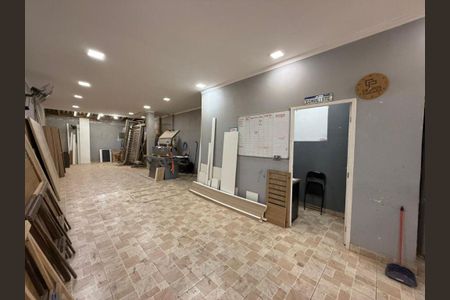 Casa à venda com 125m², 3 quartos e 7 vagas