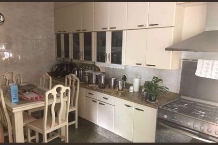 Casa à venda com 4 quartos, 376m² em Vila Dom Pedro II, São Paulo