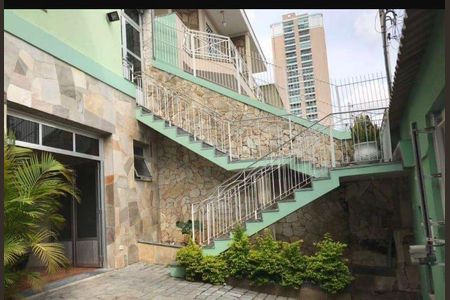 Casa à venda com 376m², 4 quartos e 6 vagas