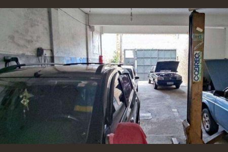 Casa à venda com 250m², 2 quartos e 4 vagas