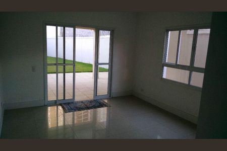 Casa à venda com 3 quartos, 300m² em Vila Rosalia, Guarulhos