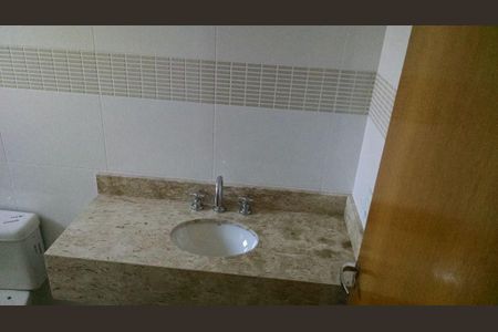 Casa à venda com 3 quartos, 300m² em Vila Rosalia, Guarulhos