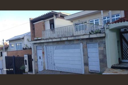 Casa à venda com 202m², 5 quartos e 3 vagas