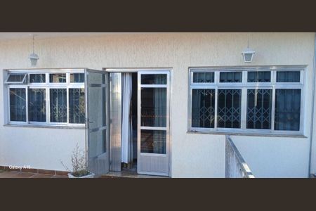 Casa à venda com 202m², 5 quartos e 3 vagas