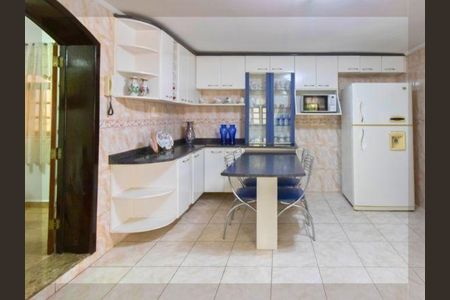 Casa à venda com 3 quartos, 250m² em Vila Galvão, Guarulhos