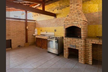 Casa à venda com 3 quartos, 250m² em Vila Galvão, Guarulhos