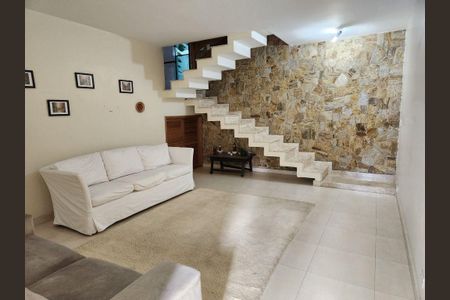 Casa à venda com 4 quartos, 298m² em Vila Rosalia, Guarulhos