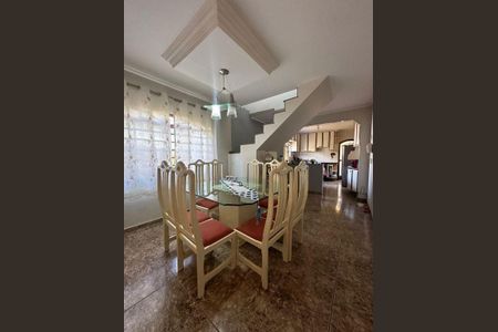 Casa à venda com 125m², 3 quartos e 2 vagas