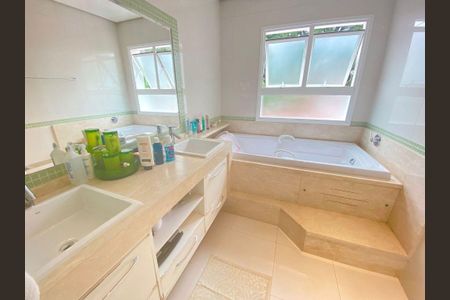 Casa à venda com 450m², 5 quartos e 6 vagas