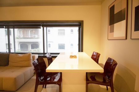 Apartamento à venda com 72m², 2 quartos e 1 vaga