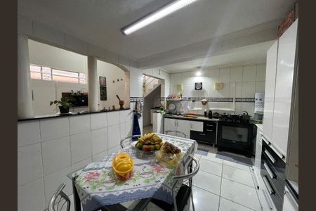Casa à venda com 8 quartos, 337m² em Jardim Modelo, São Paulo