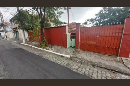 Casa à venda com 225m², 2 quartos e 2 vagas