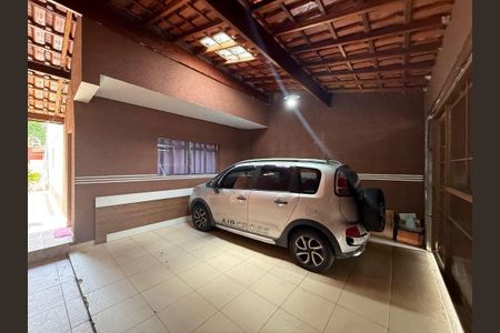 Casa à venda com 120m², 3 quartos e 2 vagas