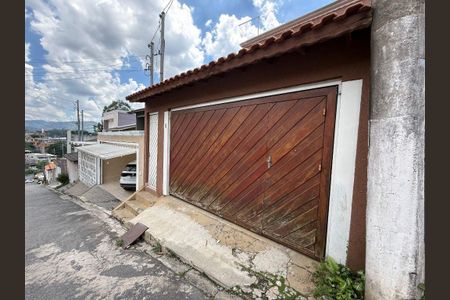 Casa à venda com 120m², 3 quartos e 2 vagas
