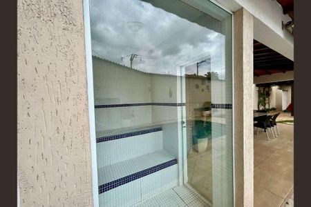 Casa à venda com 427m², 4 quartos e 5 vagasSauna