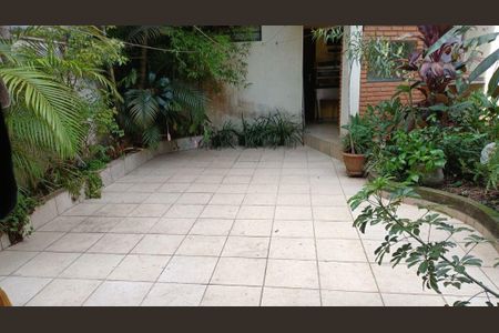 Casa à venda com 3 quartos, 278m² em Vila Irmaos Arnoni, São Paulo