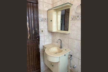 Casa à venda com 335m², 2 quartos e 1 vaga
