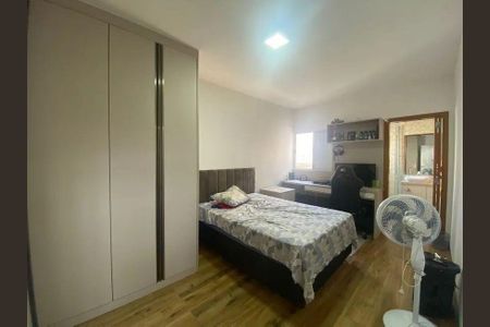 Casa à venda com 3 quartos, 105m² em Jardim das Laranjeiras, São Paulo