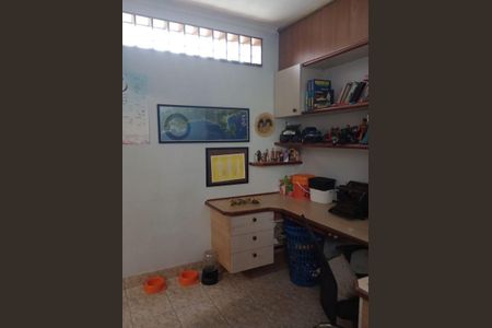 Casa à venda com 246m², 3 quartos e 7 vagas