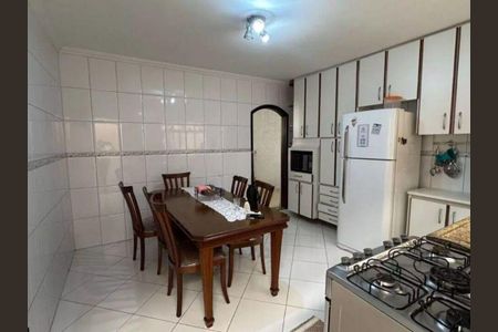Casa à venda com 250m², 3 quartos e 3 vagas