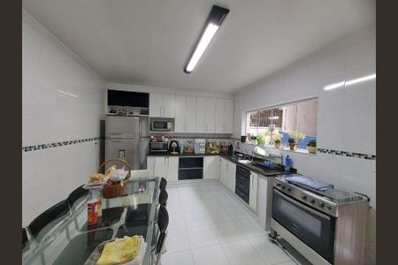 Casa à venda com 155m², 2 quartos e 1 vaga