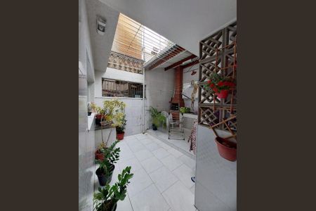 Casa à venda com 155m², 2 quartos e 1 vaga