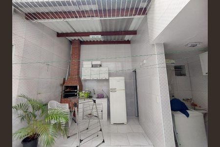 Casa à venda com 155m², 2 quartos e 1 vaga