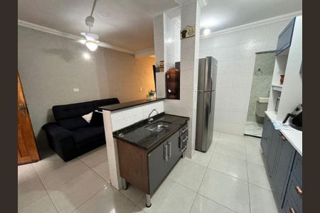 Casa à venda com 106m², 2 quartos e 6 vagas