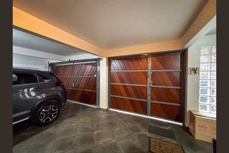Casa à venda com 350m², 3 quartos e 5 vagas