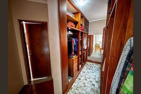 Casa à venda com 3 quartos, 350m² em Vila Galvão, Guarulhos
