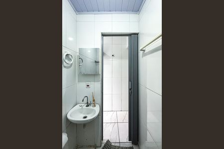 Banheiro de casa de condomínio para alugar com 1 quarto, 23m² em Mooca, São Paulo