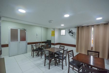 Apartamento à venda com 48m², 2 quartos e 1 vaga Apartamento à venda com 48m², 2 quartos e 1 vagaÁrea comum - Salão de festas