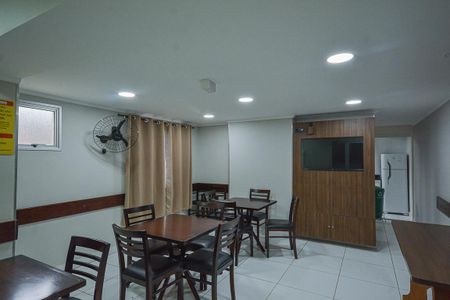 Apartamento à venda com 48m², 2 quartos e 1 vaga Apartamento à venda com 48m², 2 quartos e 1 vagaÁrea comum - Salão de festas
