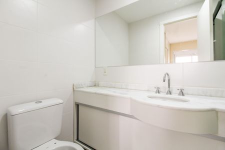 Apartamento para alugar com 65m², 2 quartos e 1 vaga Apartamento para alugar com 65m², 2 quartos e 1 vagaBanheiro da Suíte