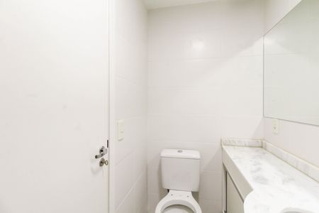 Apartamento para alugar com 65m², 2 quartos e 1 vaga Apartamento para alugar com 65m², 2 quartos e 1 vagaBanheiro da Suíte