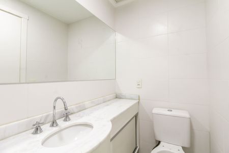 Apartamento para alugar com 65m², 2 quartos e 1 vaga Apartamento para alugar com 65m², 2 quartos e 1 vagaBanheiro