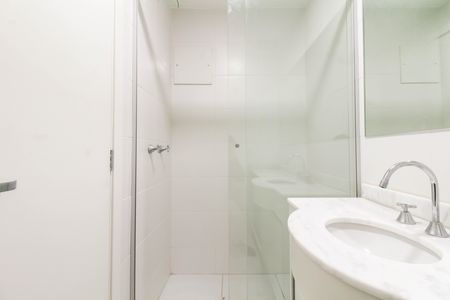 Apartamento para alugar com 65m², 2 quartos e 1 vaga Apartamento para alugar com 65m², 2 quartos e 1 vagaBanheiro