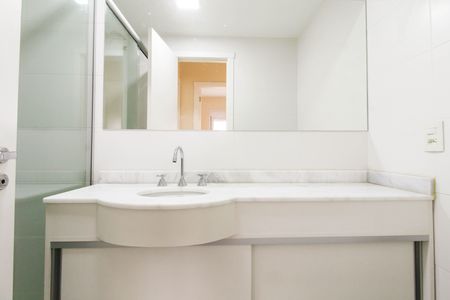Apartamento para alugar com 65m², 2 quartos e 1 vaga Apartamento para alugar com 65m², 2 quartos e 1 vagaBanheiro