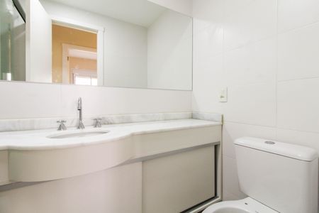 Apartamento para alugar com 65m², 2 quartos e 1 vaga Apartamento para alugar com 65m², 2 quartos e 1 vagaBanheiro